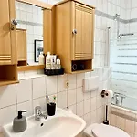 Gemuetliches Seeapartment Am Berg