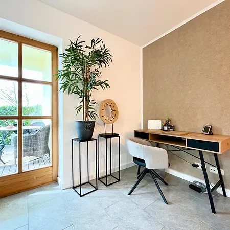 Gemuetliches Seeapartment Am Berg شقة