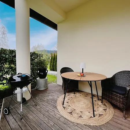 アパート Gemuetliches Seeapartment Am Berg アルラッハ