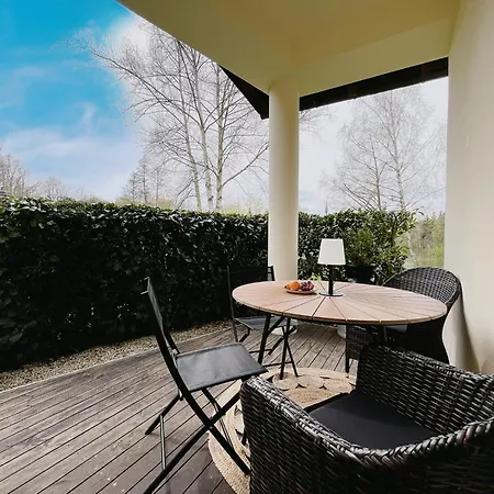 Gemuetliches Seeapartment Am Berg アルラッハ