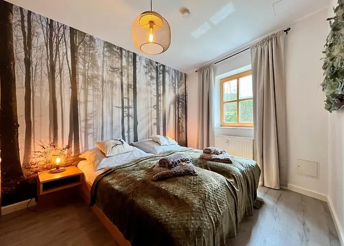 Gemuetliches Seeapartment Am Berg アパート アルラッハ