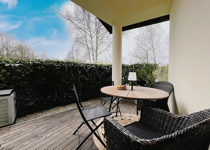 Gemuetliches Seeapartment Am Berg アルラッハ